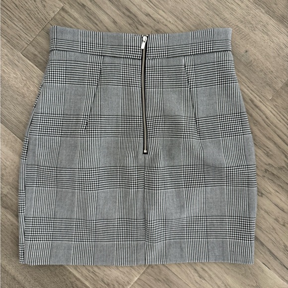 H&M Patterned Mini Skirt - Picture 2 of 3
